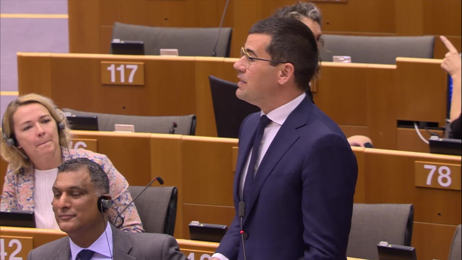 (7) EP Plenary session Debate with the Prime Minister of Belgium, Charles MICHEL, on the Future of Europe: One round Political group leaders. Sander LOONES (ECR, BE) (9:53 - 9:59)