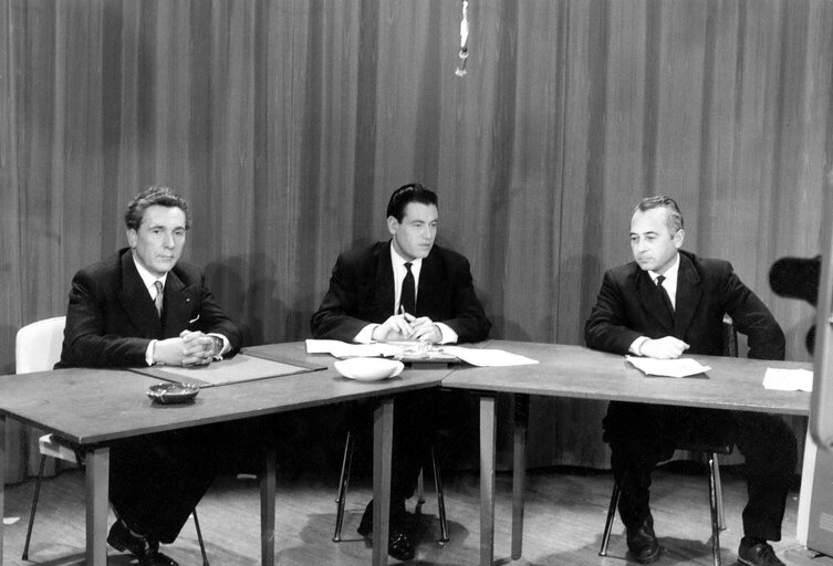 Fotografia 3: Interviews on Télé-Luxembourg - 1958