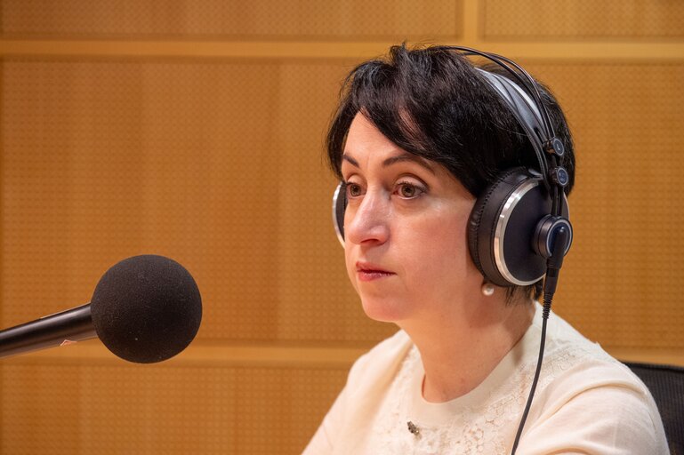 Foto 8: Podcast - Conversation with Assita KANKO