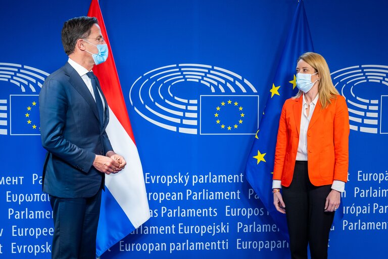 Foto 13: Roberta METSOLA, EP President meets with Mark RUTTE, Prime Minister of the Netherlands