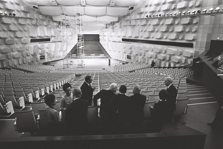 Fotografija 1: 1976-02 - Visit of the Palais de la Musique et des Congres (PMC) - Strasbourg