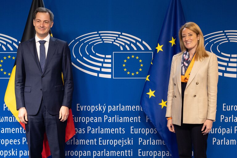 Zdjęcie 15: Roberta METSOLA, EP President meets with Alexander DE CROO, Belgian Prime Minister