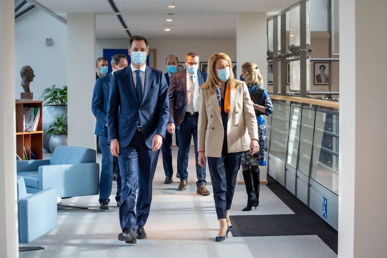 Zdjęcie 5: Roberta METSOLA, EP President meets with Alexander DE CROO, Belgian Prime Minister