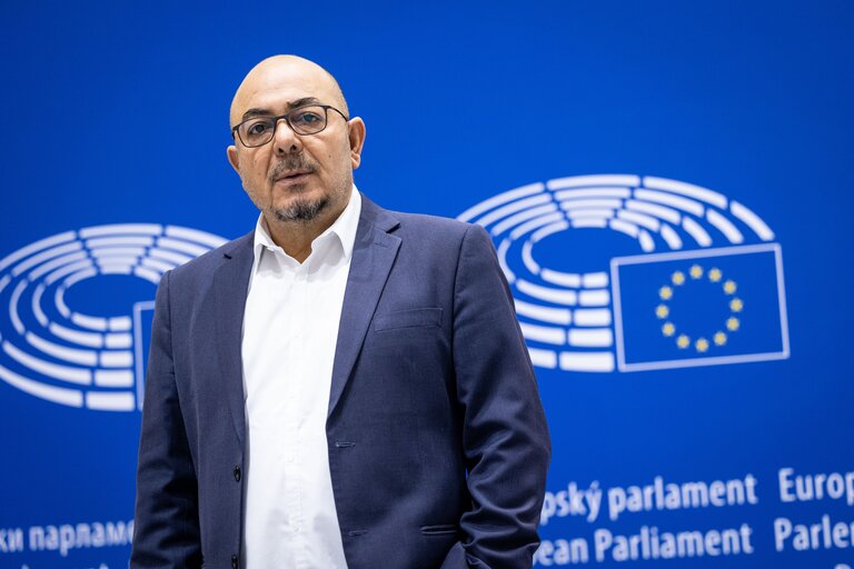 Fotagrafa 4: Niyazi KIZILYUREK in the EP in Brussels