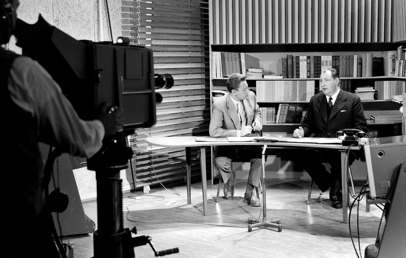 Foto 2: Interview on television - Luxembourg - 1957