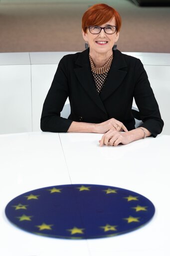 Снимка 2: Elzbieta RAFALSKA in the EP in Brussels