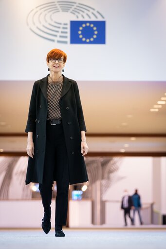 Photo 8: Elzbieta RAFALSKA in the EP in Brussels