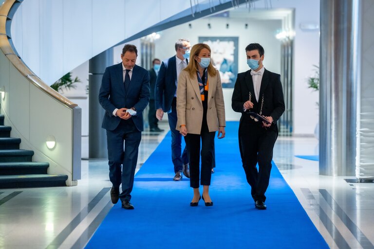 Zdjęcie 20: Roberta METSOLA, EP President meets with Alexander DE CROO, Belgian Prime Minister