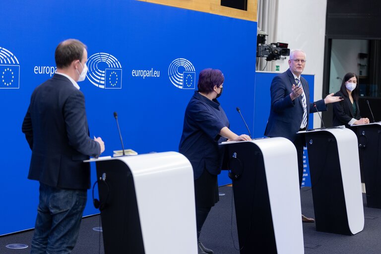 Fotografija 19: Press conference on the Rule of Law conditionality: EU Court ruling on the annulment request by Hungary and Poland