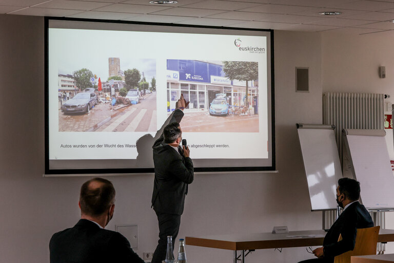 Φωτογραφία 19: REGI mission to the Flood-affected areas in Germany - Meeting with the Mayor of Euskirchen