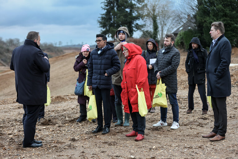 Foto 5: REGI mission to the Flood-affected areas in Germany - Crater in Erfstadt