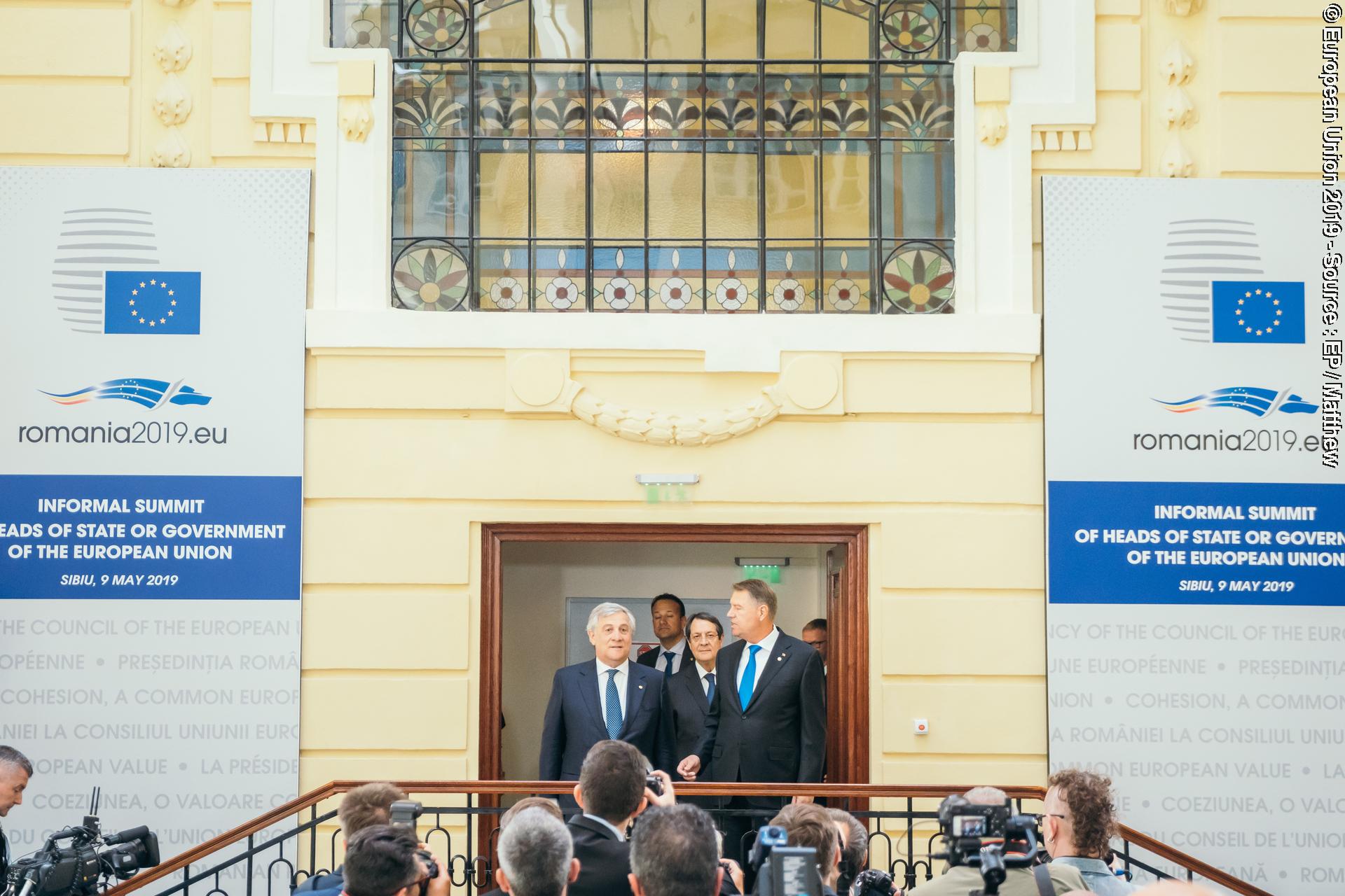 Nuotrauka 3: Informal meeting of heads of state or government, Sibiu, 09/05/2019 - The President of the European Parliament, Antonio Tajani, along with Romanian President Klaus Iohannis take part in the Sibiu Summit, Thursday, May 9th, 2019, in Sibiu, Romania.