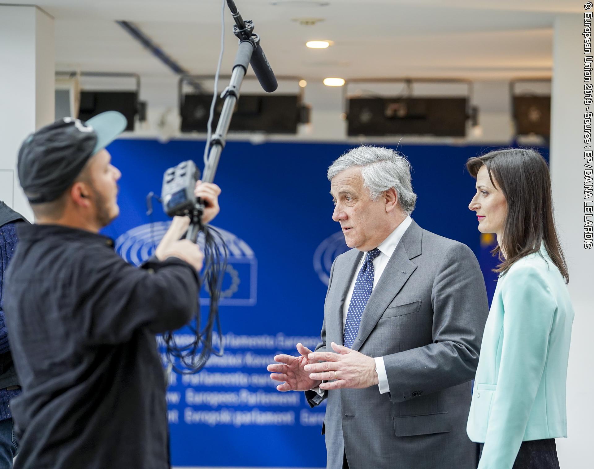 Fotogrāfija 2: Antonio TAJANI, EP President meets with Mariya Gabriel.