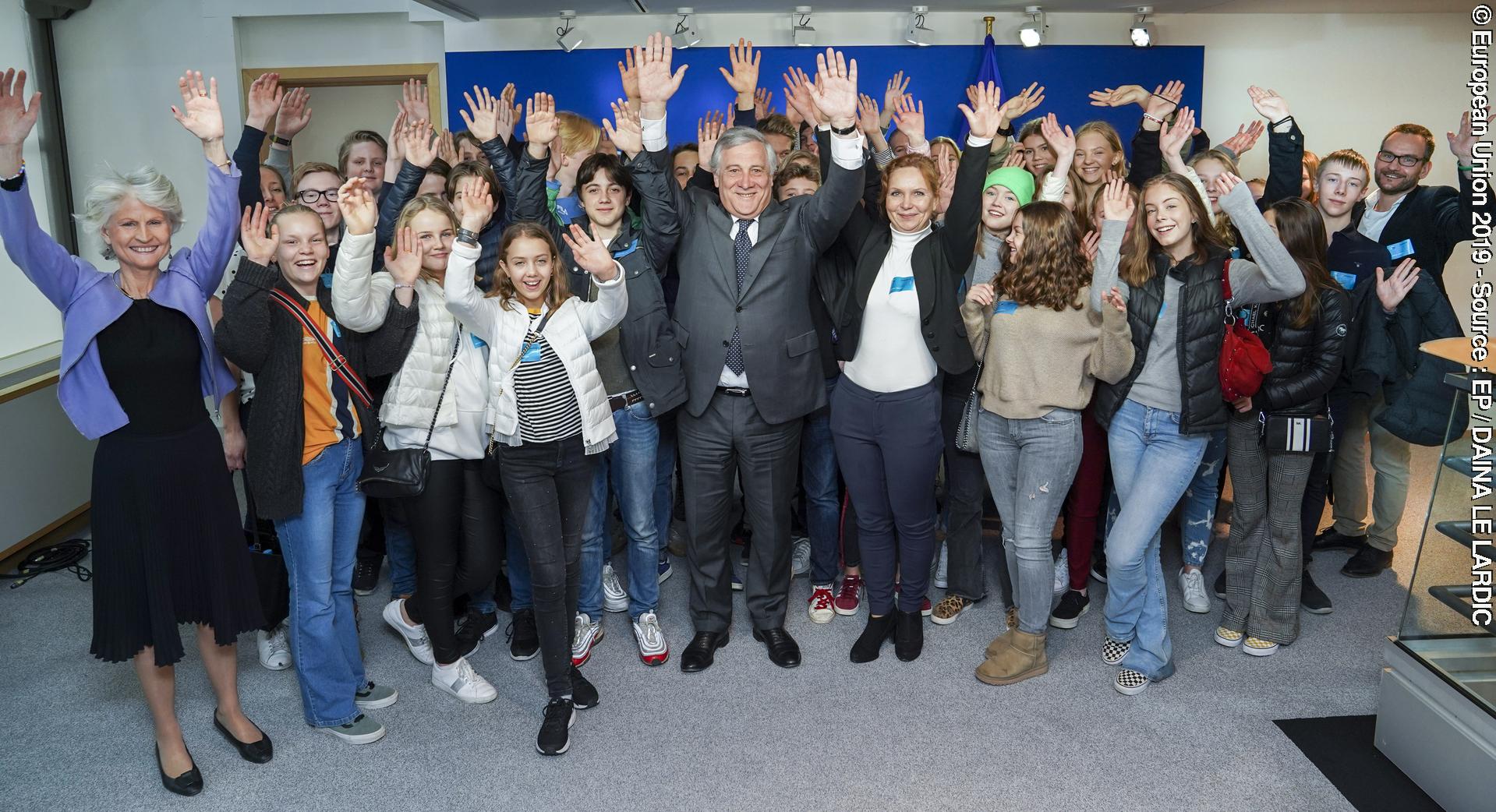 Foto 6: Antonio TAJANI, EP President meets with Swedish students