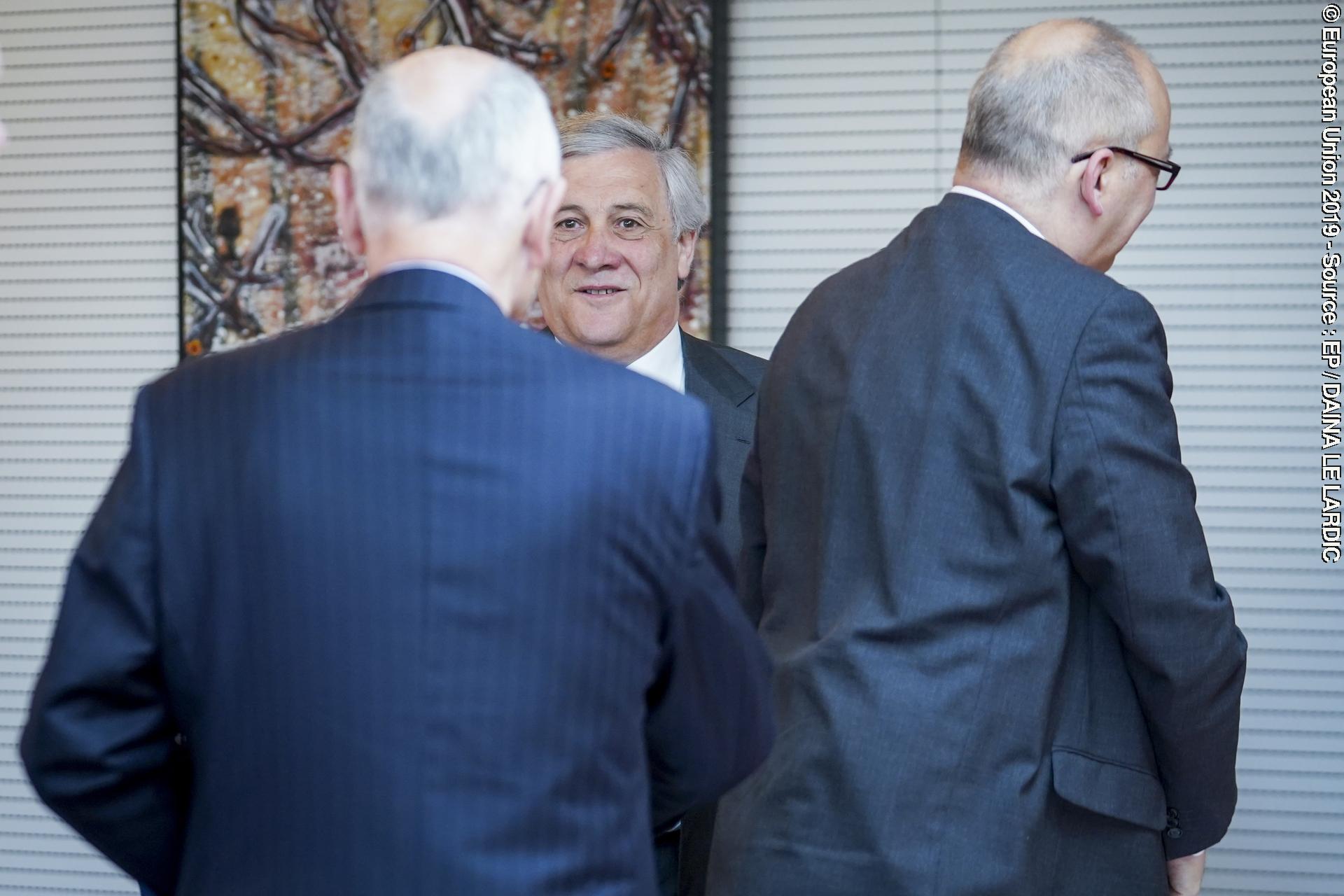 Foto 11: Antonio TAJANI - EP President meets with the European Jury of the Charlemagne Youth Prize