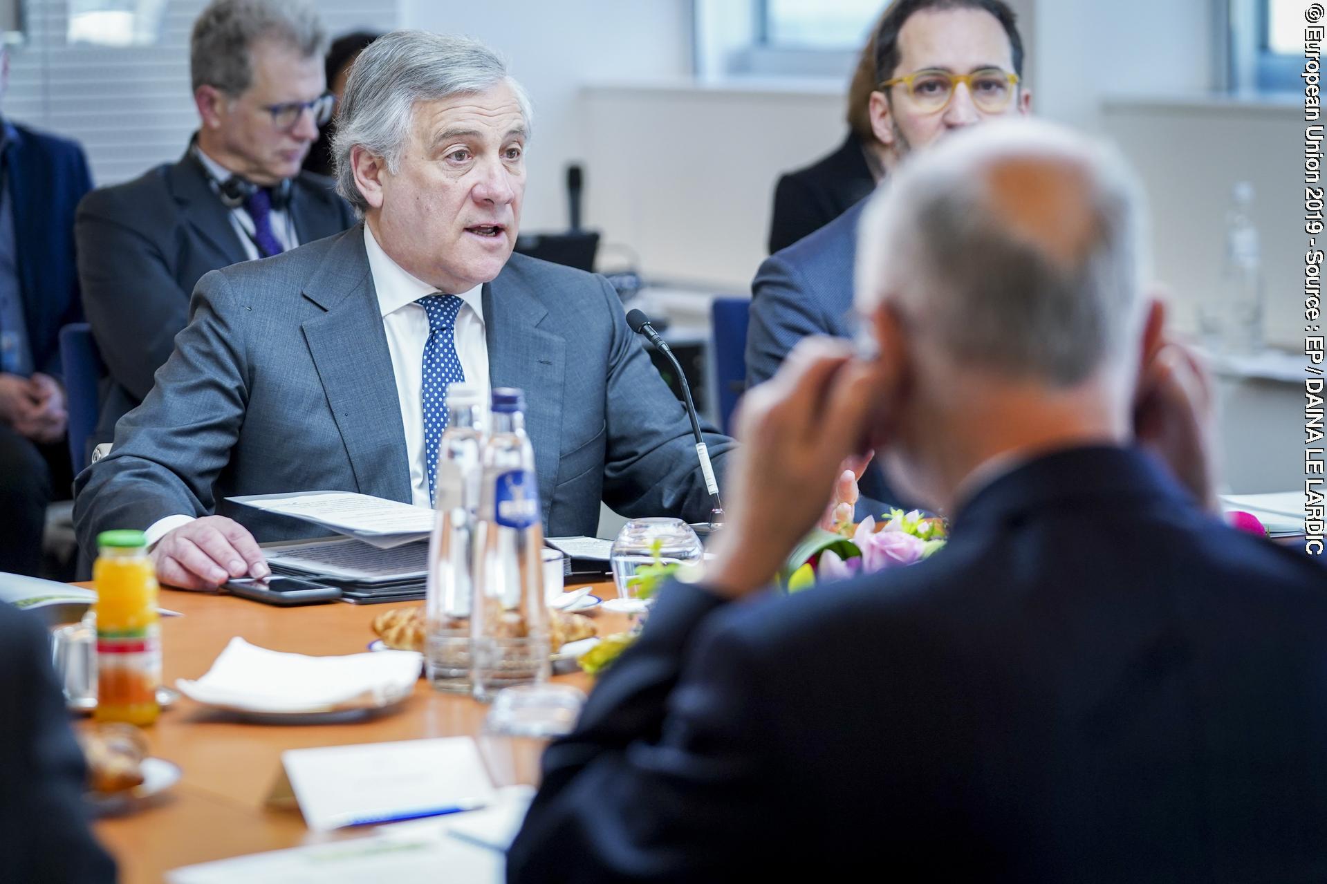 Foto 6: Antonio TAJANI - EP President meets with the European Jury of the Charlemagne Youth Prize