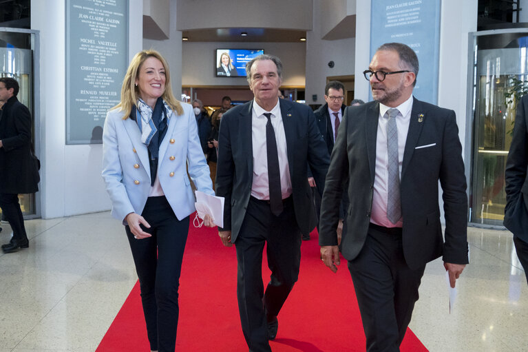 Visit by Roberta METSOLA, EP President to Marseille.- Questions and Answers with Citizens and with Renaud MUSELIER, President of the Region Provence-Alpes-Cote d’Azur, Apostolos TZITZIKOSTAS, President of the European Committee of the Regions and Elisa FERREIRA, European Commissionner for Cohesion