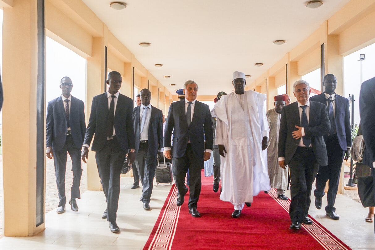 Official visit by Antonio TAJANI, EP President to Niger - Welcome ceremony at the airport of Niamey