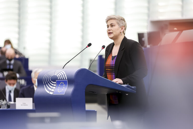 Fotografie 23: EP Plenary session - Shrinking space for civil society in Europe