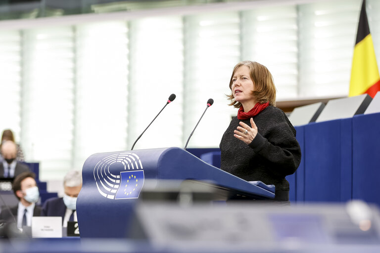 Fotografie 16: EP Plenary session - Shrinking space for civil society in Europe