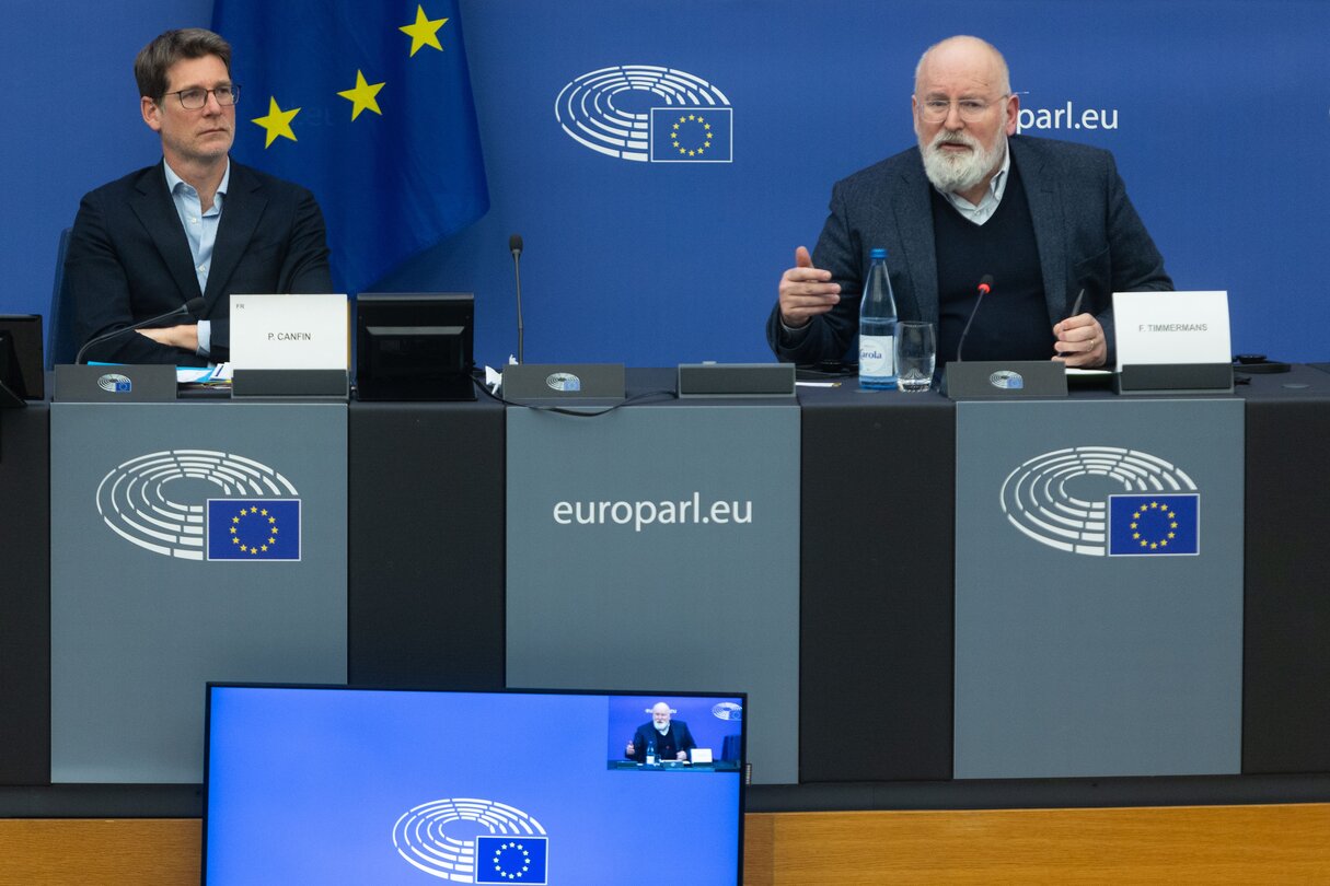 ENVI Extraordinary meeting - Exchange of views with Executive Vice-President Frans Timmermans on the effects of the war in Ukraine on climate policies and on the European Green Deal