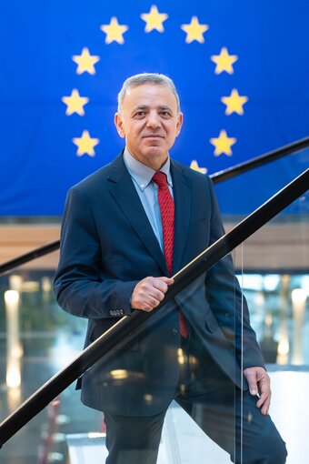 Foto 15: costas MAVRIDES in the EP in Strasbourg