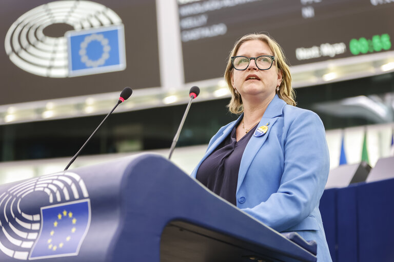 Photo 35: EP Plenary session - Debates on cases of breaches of human rights, democracy and the rule of law