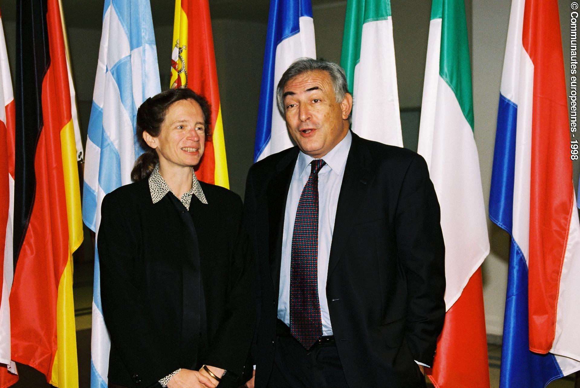 Fotografija 6: ECON Committee meeting with the French Finance Minister