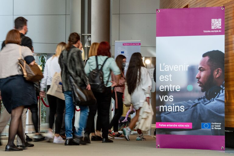 Photo 33 : Conference on the Future of Europe (CoFoE) - Citizens' panel 2