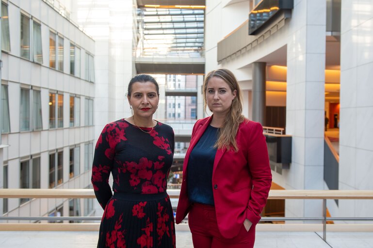 Foto 23: Emma WIESNER and Abir AL-SAHLANI in the EP in Brussels