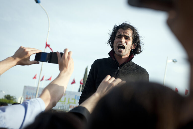 Fotografija 17: Tunis, Tunisia 25 October 2011  Tunisians demonstrate against possible fraud during the elections. The elections for a Constituent Assembly was held in Tunisia on 23 October 2011, following the Tunisian Revolution.