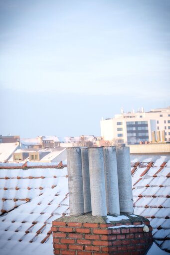 Φωτογραφία 6: Winter season - EP Headquarters from a distance. Brussels under the snow