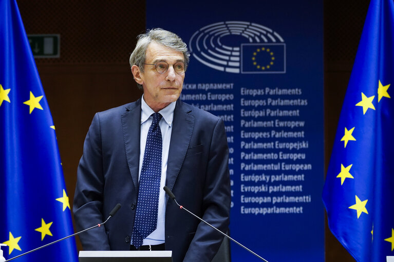 Photo 7 : EP Plenary session- Resumption of session and order of business followed by a minute of silence on the assassination of Luca Attanasio the Italian Ambassador to the Democratic Republic of Congo