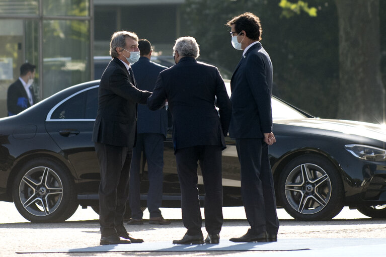 Valokuva 3: Informal meeting of Heads of State or Governments in Porto - Arrivals: David SASSOLI, President of the European Parliament.