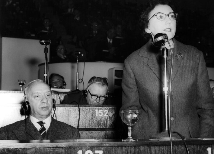 Francesco DE BOSIO and Marguerite DE RIEMAECKER-LEGOT during a session in Strasbourg, France, Octobre, 1959.