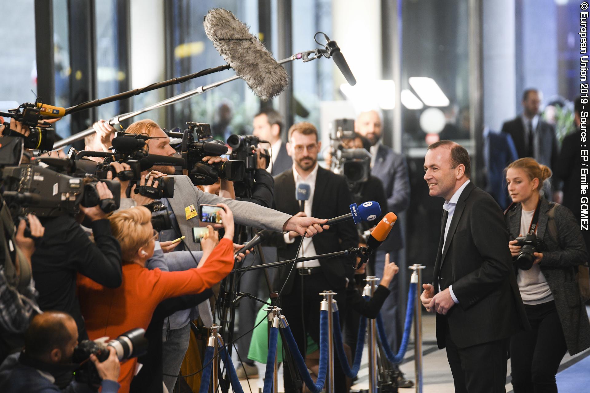 Fotografie 2: Arrivals of Candidates for the Presidency of the European Commission/Eurovision Debate - EU Elections 2019