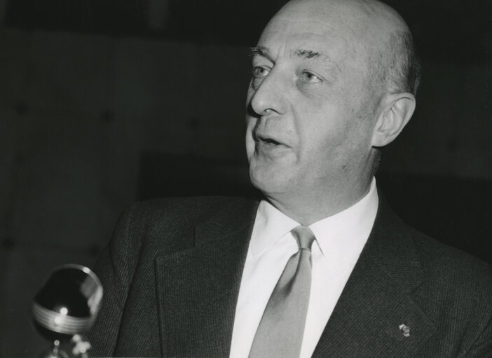 Commissioner Sicco MANSHOLT in Common Parliamentary Assembly in january 1959