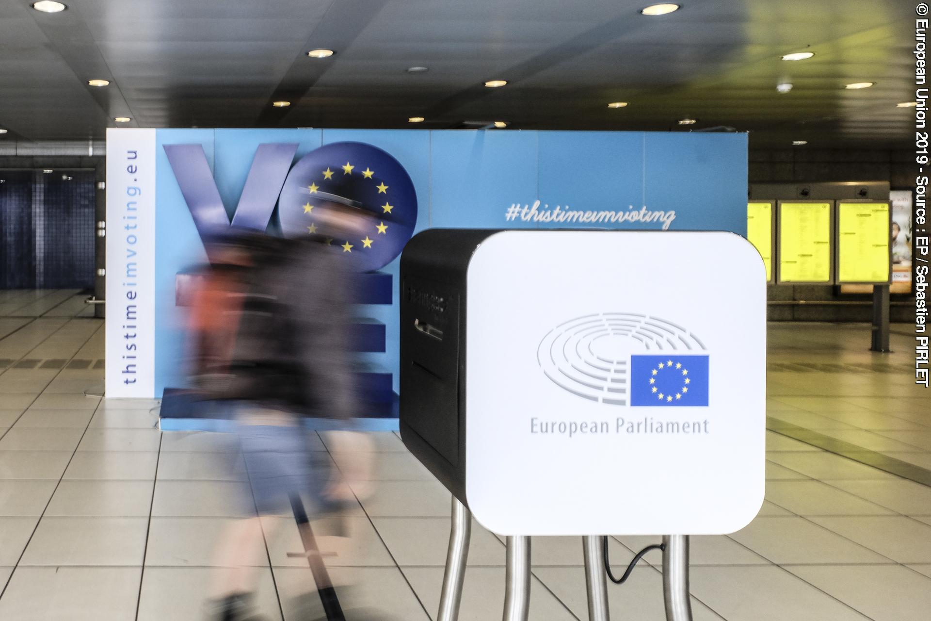 Fotó 16: This time I'm voting - Sharing booth in the Brussels-Luxembourg railway station - EE2019