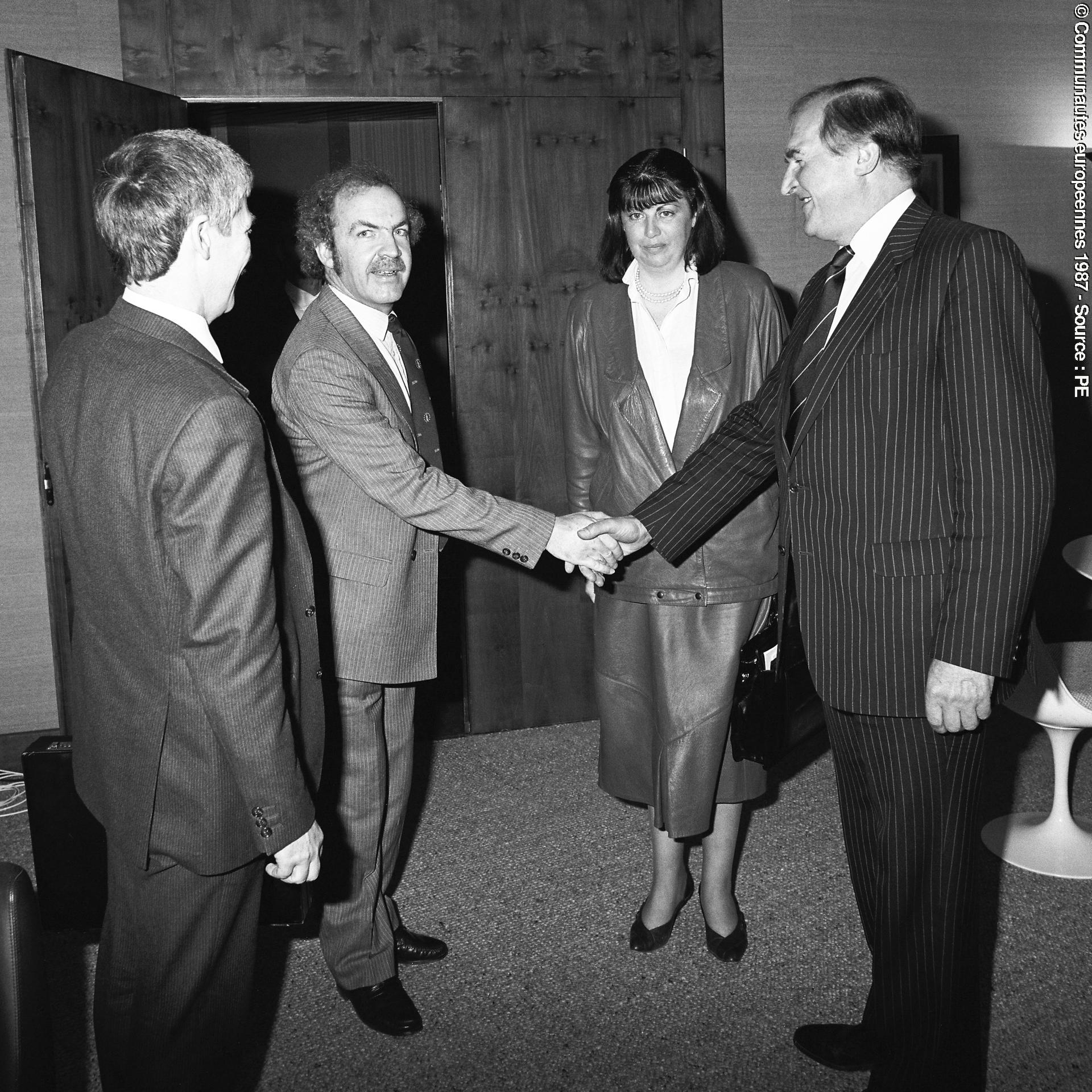 Lord PLUMB - EP president meets with Maire GEOGHEGAN-QUINN, Irish Minister of State at the European Parliament in Strasbourg in May 1987