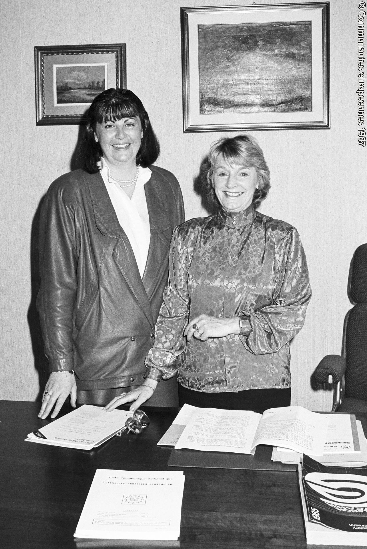 MEP Glenys KINNOCK meets with Maire GEOGHEGAN-QUINN, Irish Minister of State at the EP in Strasbourg