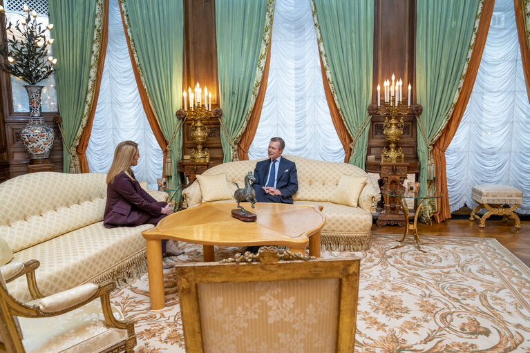 Fotografi 1: State Visit of Roberta METSOLA, EP President, to Luxembourg - Meeting with His Royal Highness Henri, Grand Duke of Luxembourg