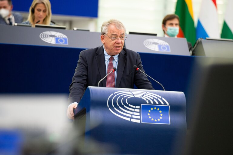 Fotogrāfija 24: EP Plenary Session - Presentation of the Court of Auditors' annual report 2020