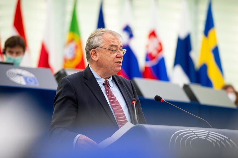 Photo 25: EP Plenary Session - Presentation of the Court of Auditors' annual report 2020