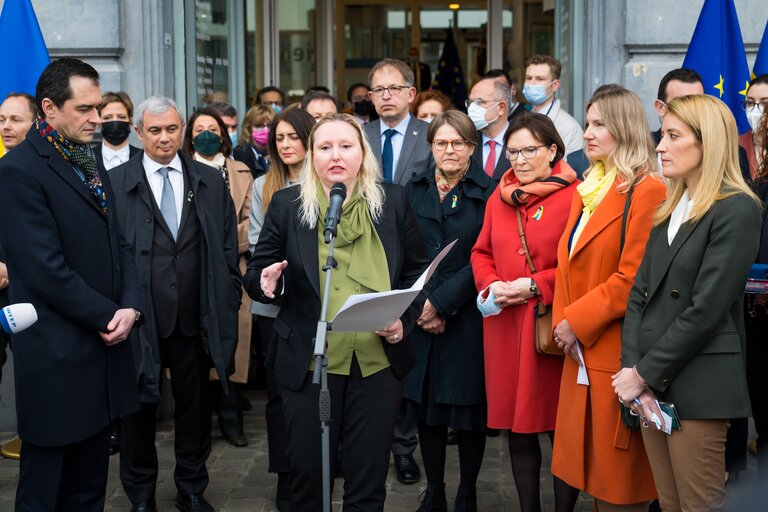 Photo 8 : Inauguration of the Ukrainian civil society hub by Roberta METSOLA, EP President