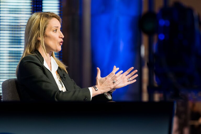Photo 8: Interview of Roberta METSOLA, EP President, by LRT a Lithuanian TV