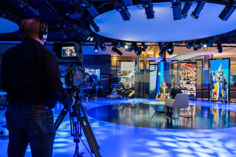 Photo 6: Interview of Roberta METSOLA, EP President, by LRT a Lithuanian TV