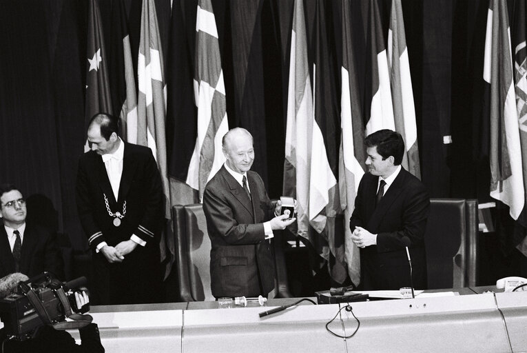 The 1989 Sakharov Prize is awarded to Alexander Dubcek