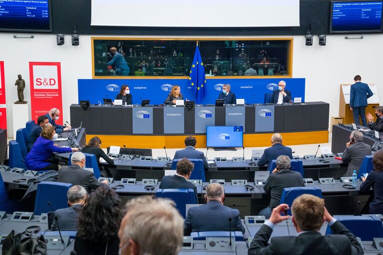 Foto 14: David SASSOLI, EP President meets with S&D group