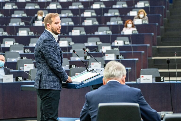 Fotografi 20: EP Plenary Session - Introduction of a European Social Security number with a personal labour card - O.Q. to Commission