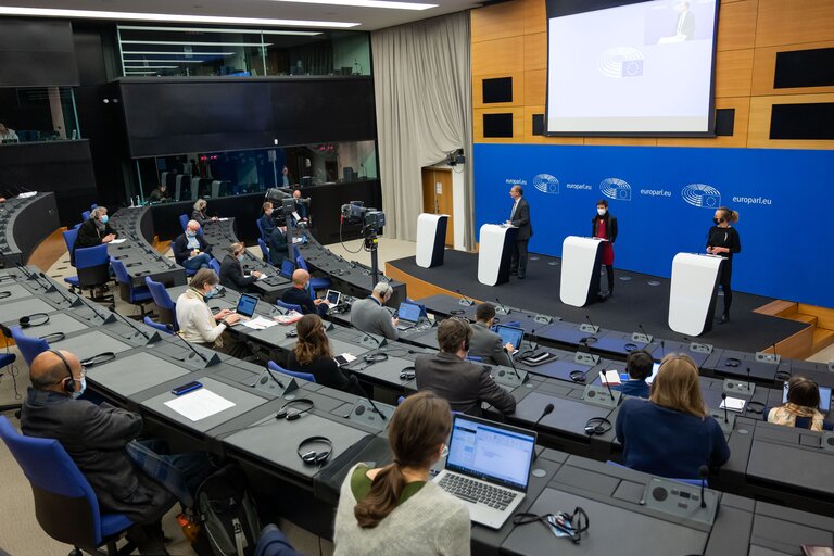 Φωτογραφία 4: Press briefing Greens/EFA